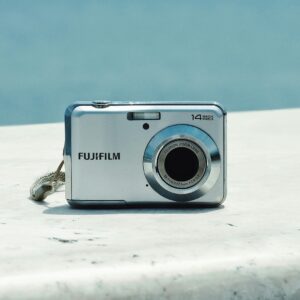 Fujifilm Compact Digital Camera (14 MP, 3x Fujinon Zoom Lens)