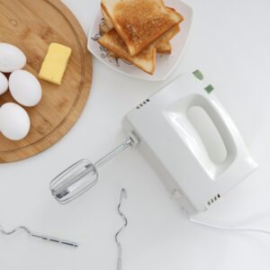 Electric Hand Mixer with Detachable Beaters
