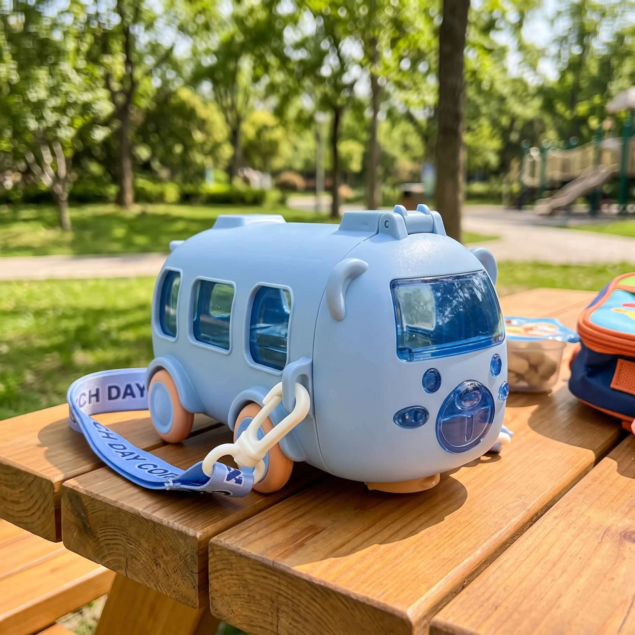 Kids Bus Water Bottle 500 ml with Carry Strap - photo 3