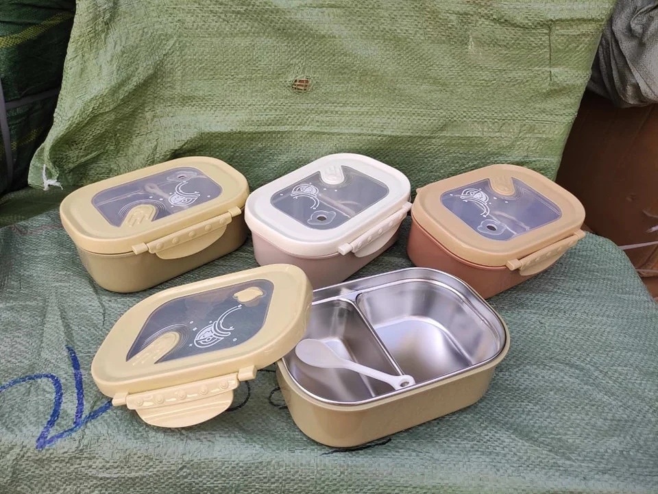Stainless Steel Lunch Box – Half and Half Compartment Design – photo 4