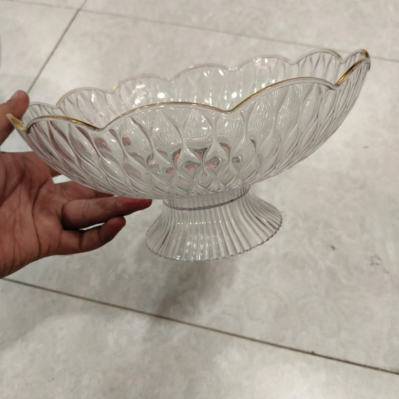 Acrylic Fruit Basket with Detachable Stand – Gold Rim – photo 4